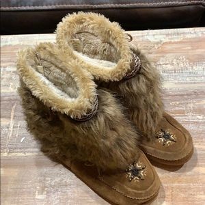Minnetonka Moccassins
